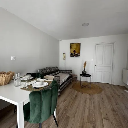 L Oustal D Henri Escale Chaleureuse דירה